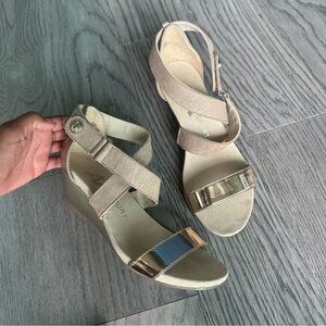 Elegant Women's Sandals in Gold by